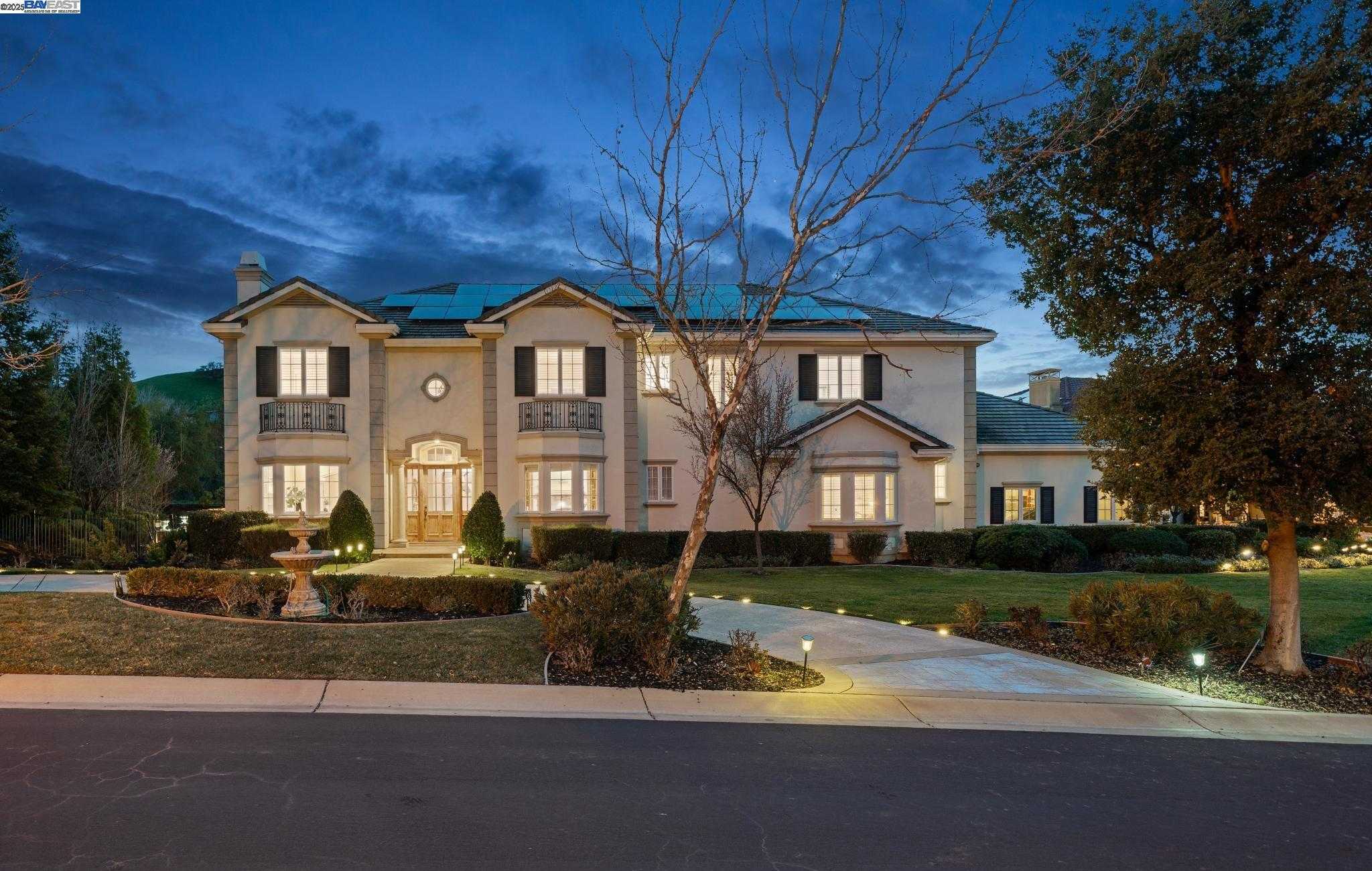 Neighborhood Neighborhood-8