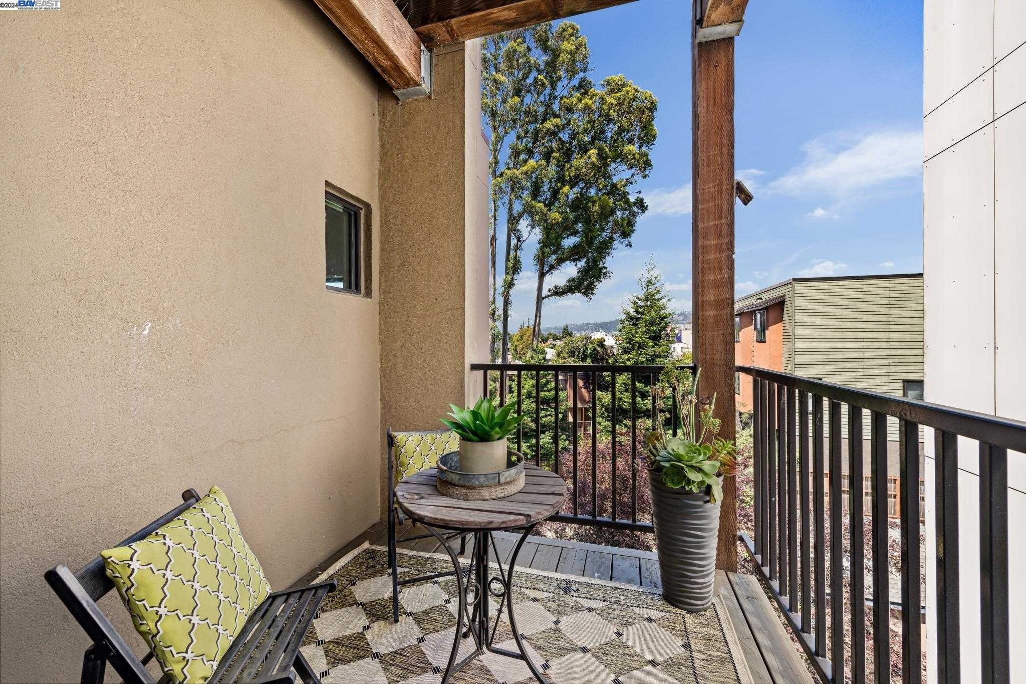 Neighborhood Neighborhood-9