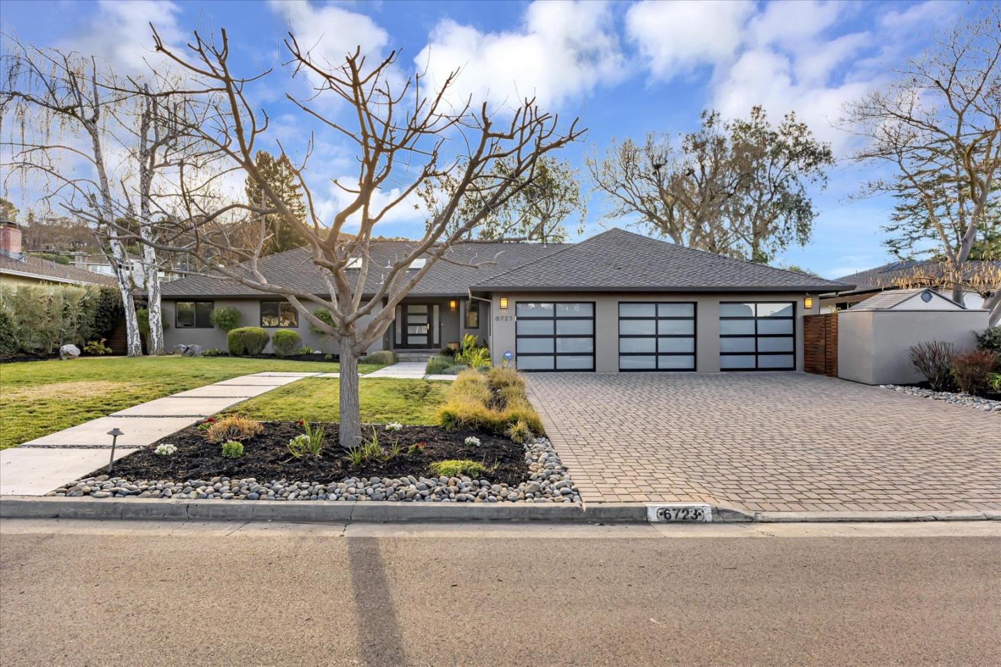 Neighborhood Neighborhood-10