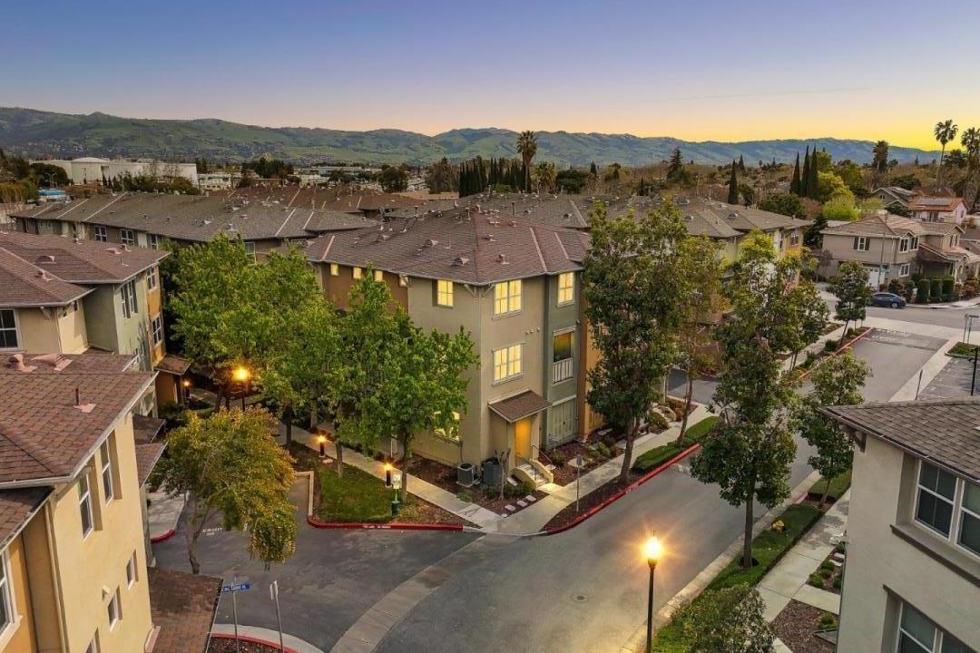 Neighborhood Neighborhood-39