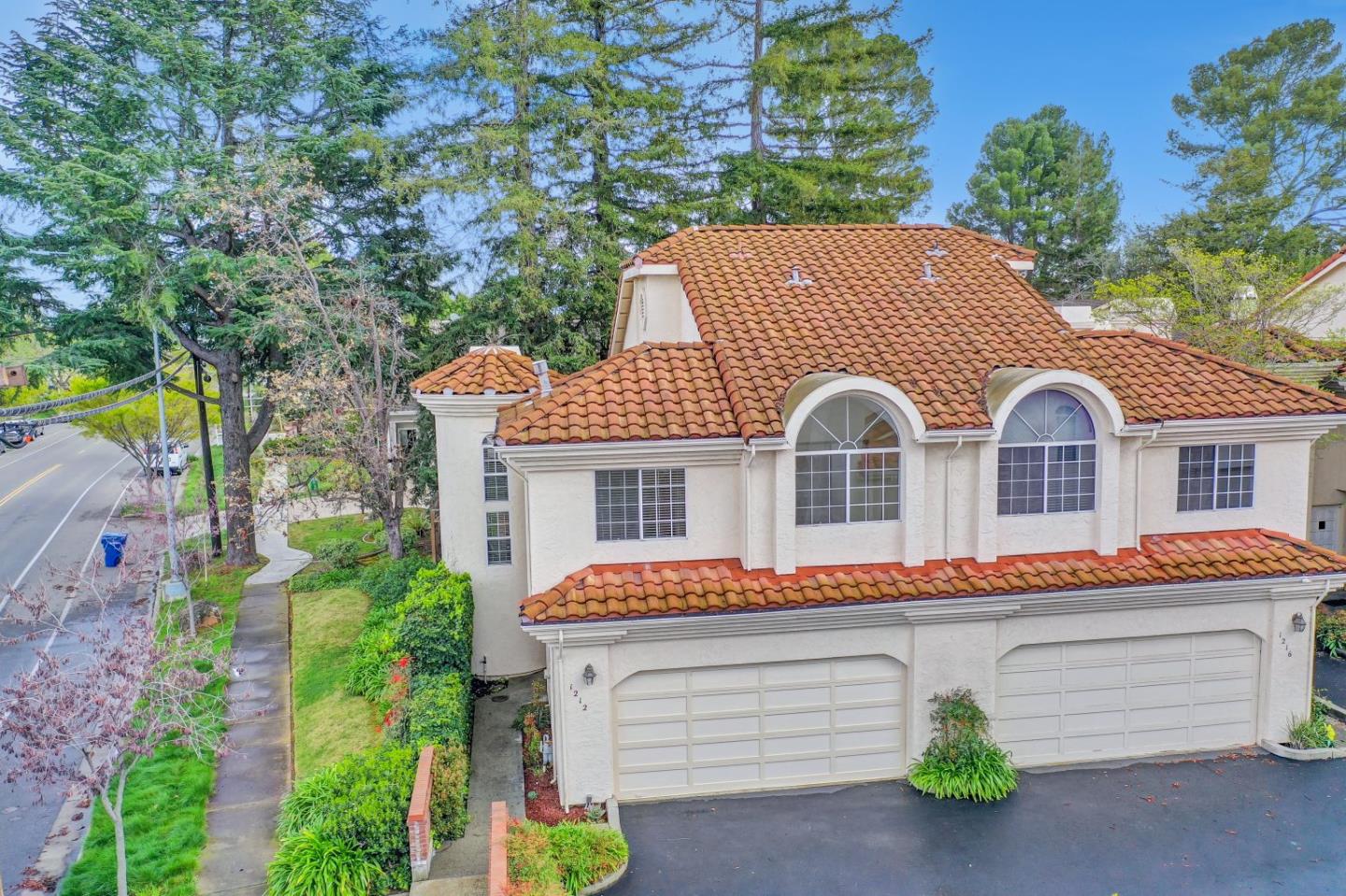 Neighborhood Neighborhood-9