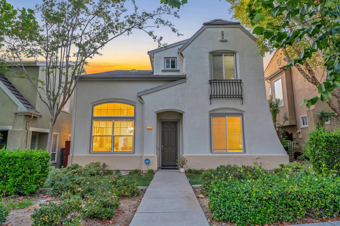 Neighborhood Neighborhood-15