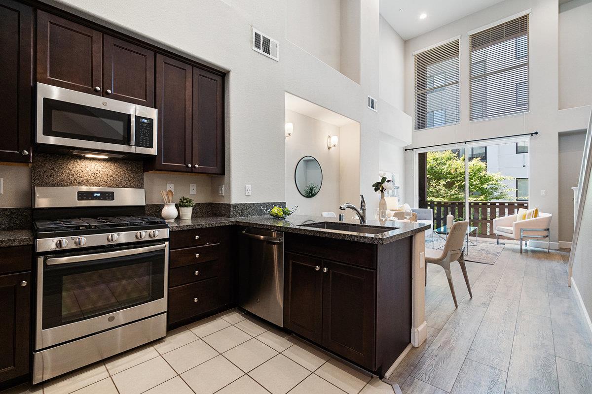 Neighborhood Neighborhood-124