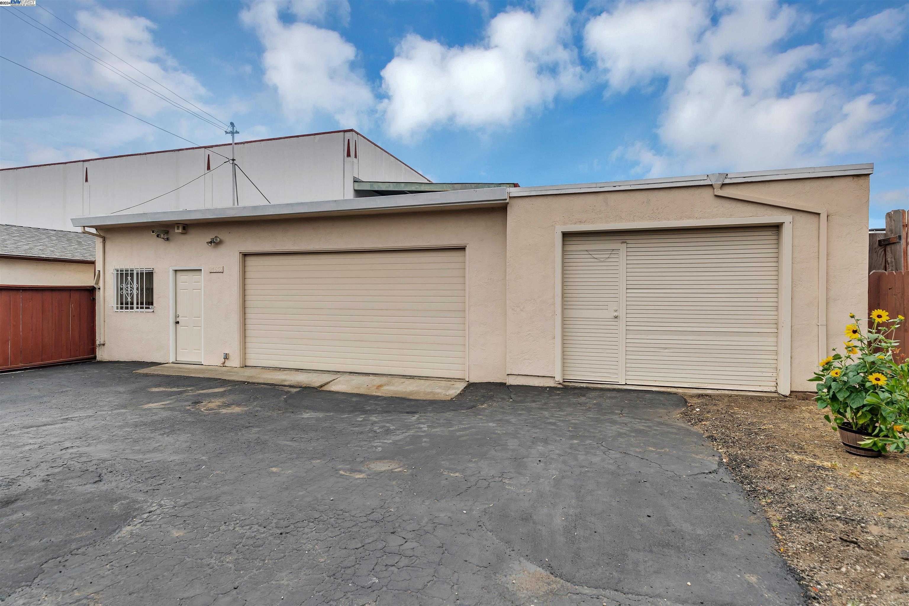 Neighborhood Neighborhood-6