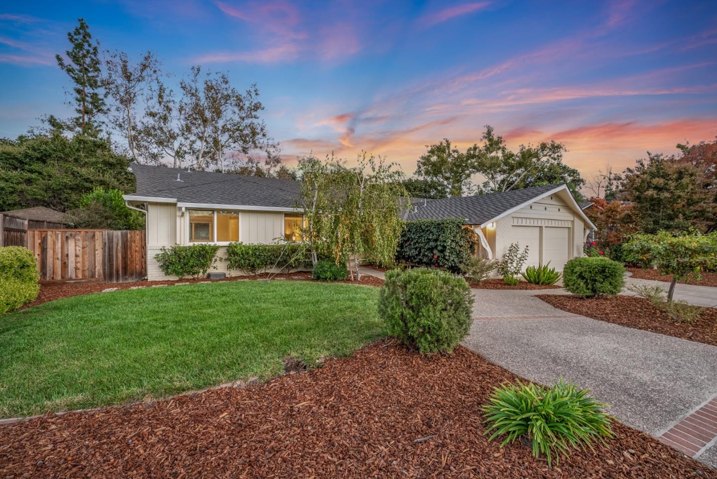 Neighborhood Neighborhood-4