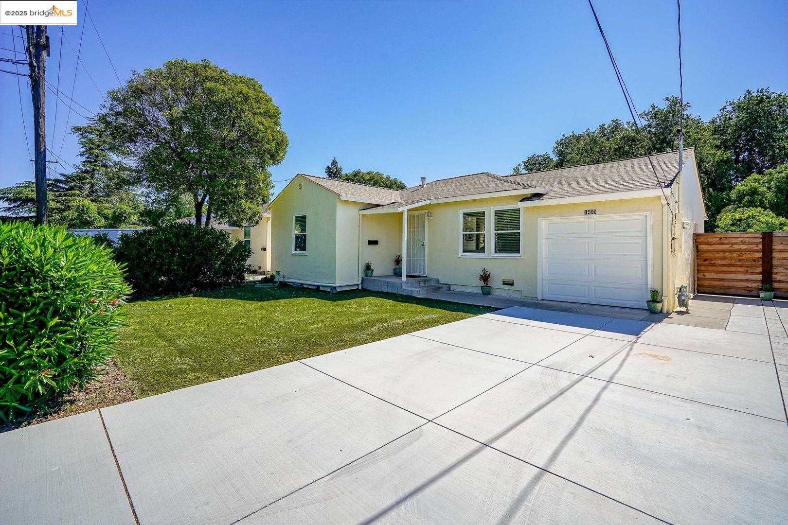 Neighborhood-21