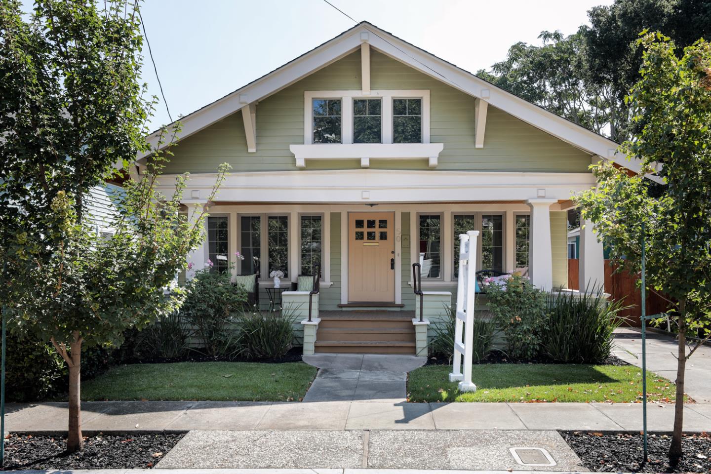 Neighborhood Neighborhood-48