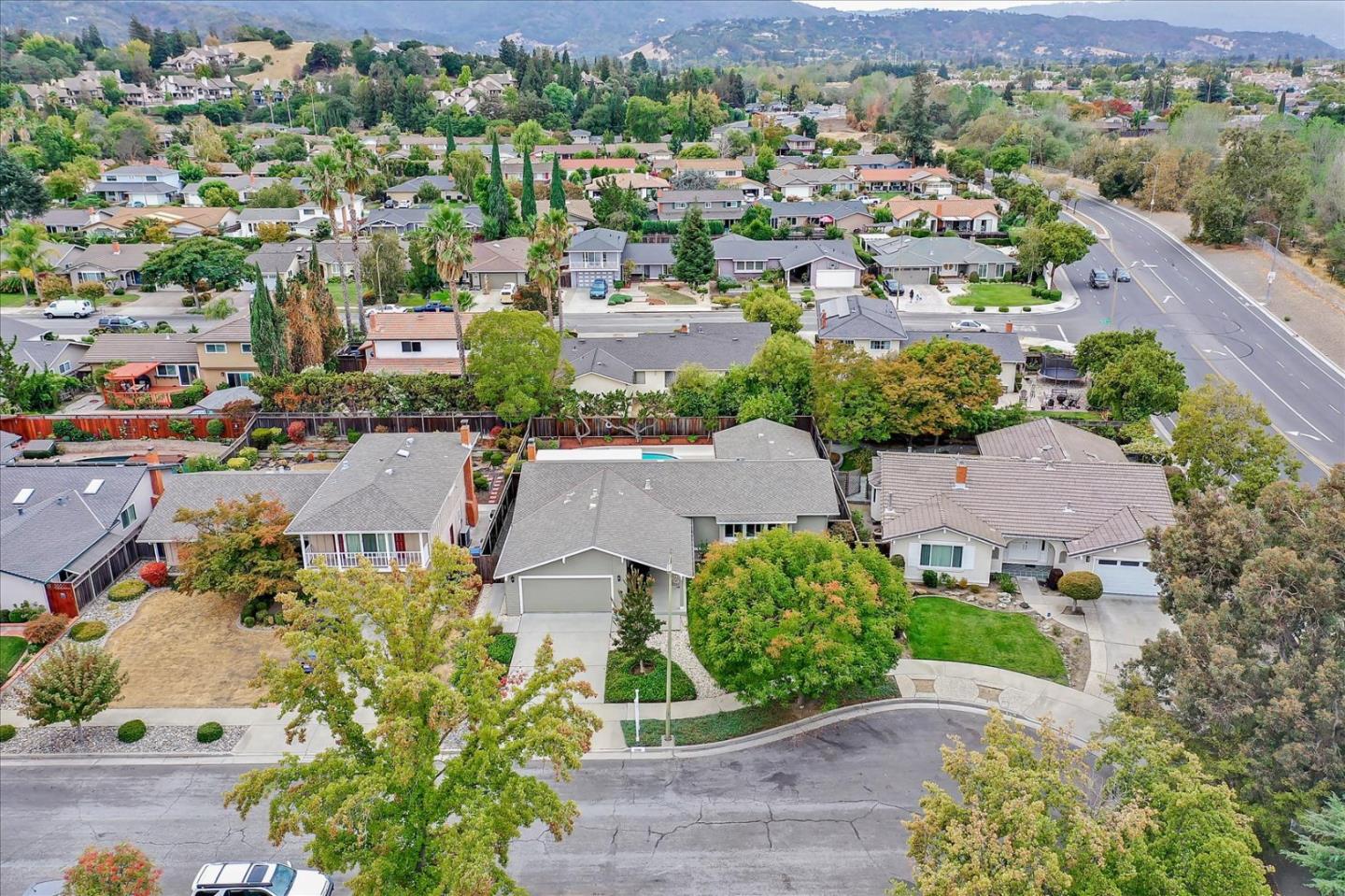 Neighborhood Neighborhood-28