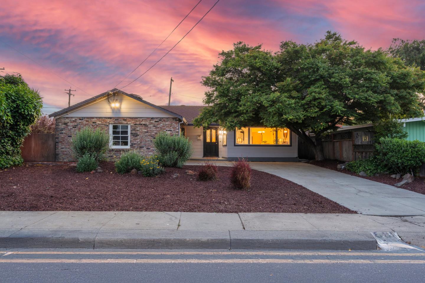 Neighborhood Neighborhood-6