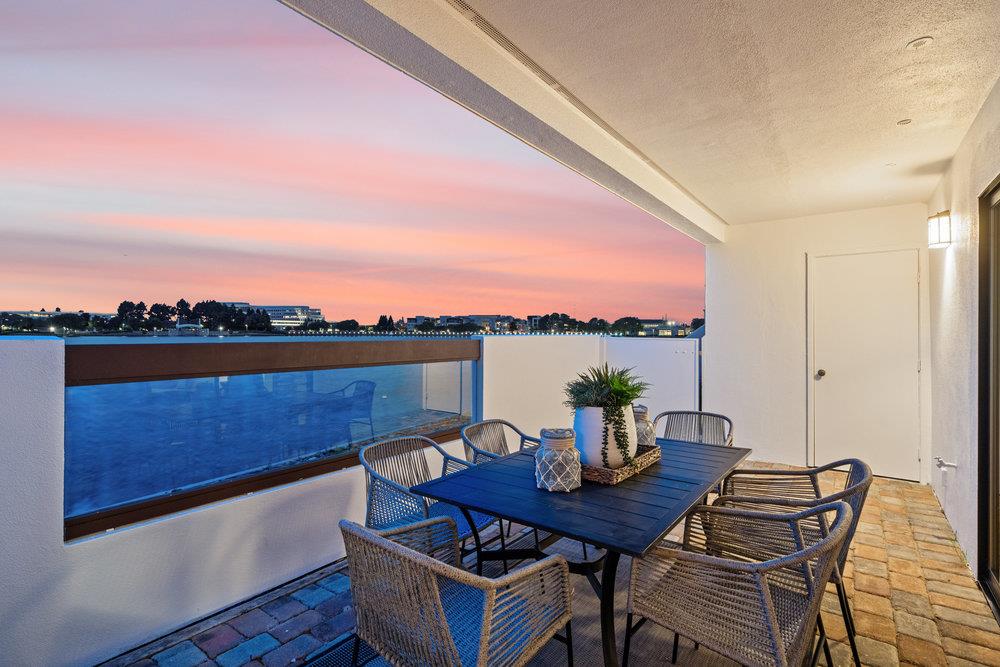 Neighborhood Neighborhood-20