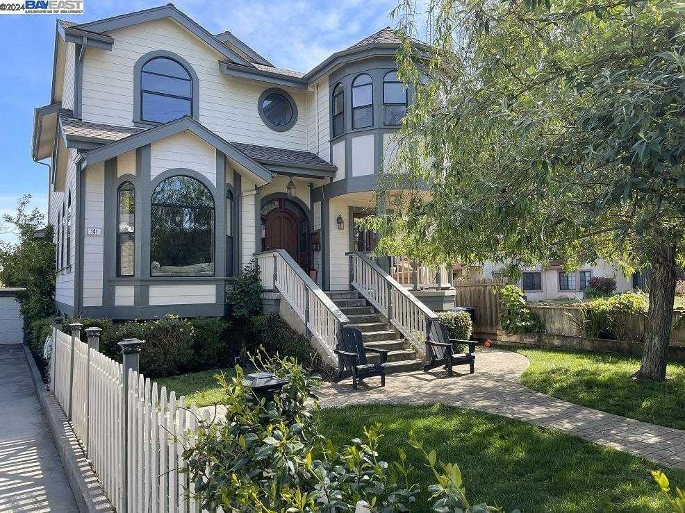 Neighborhood Neighborhood-27