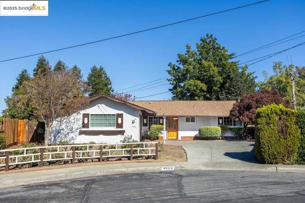 Neighborhood-23