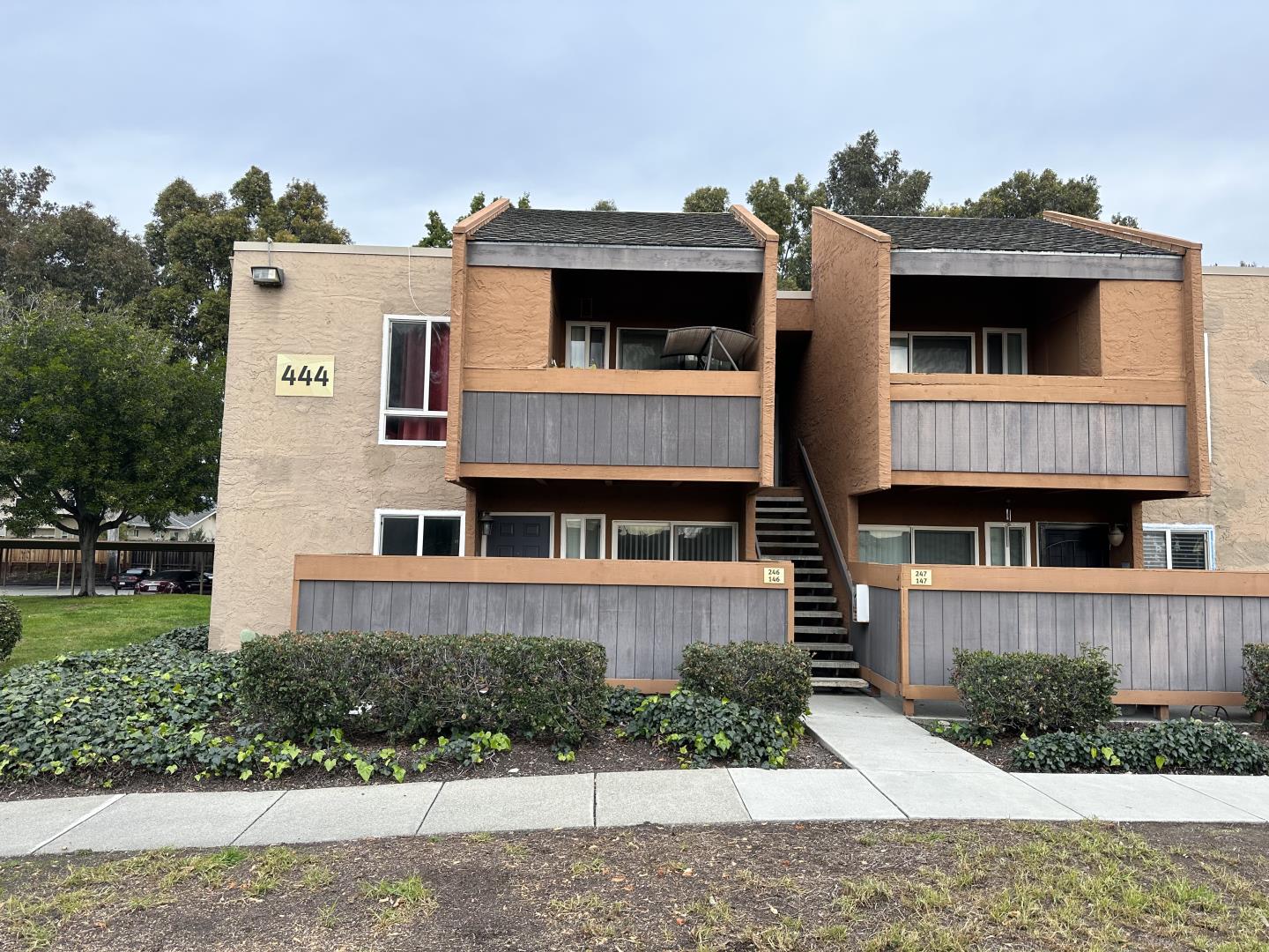 Neighborhood Neighborhood-62