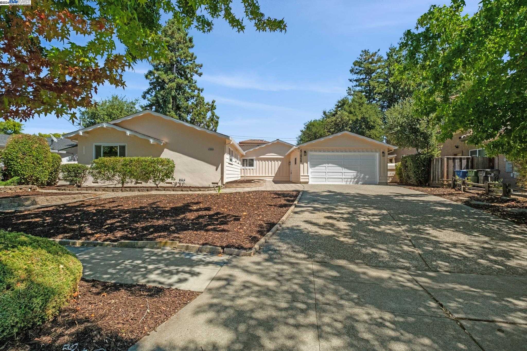 Neighborhood Neighborhood-8