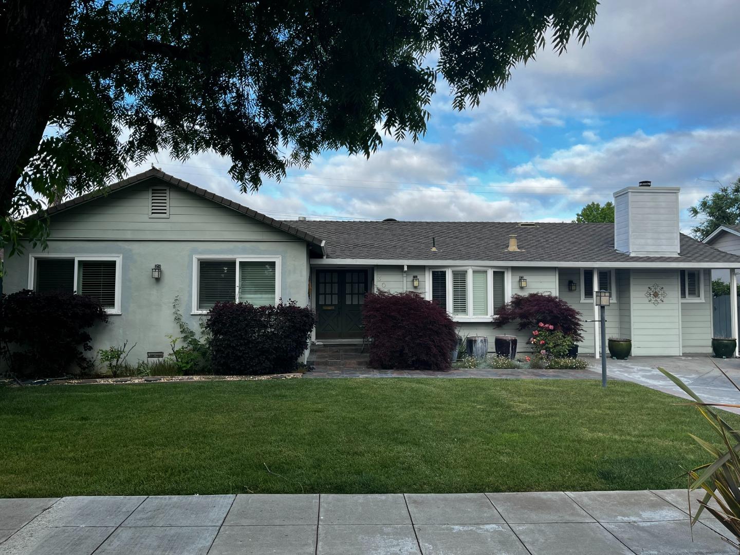 Neighborhood Neighborhood-100