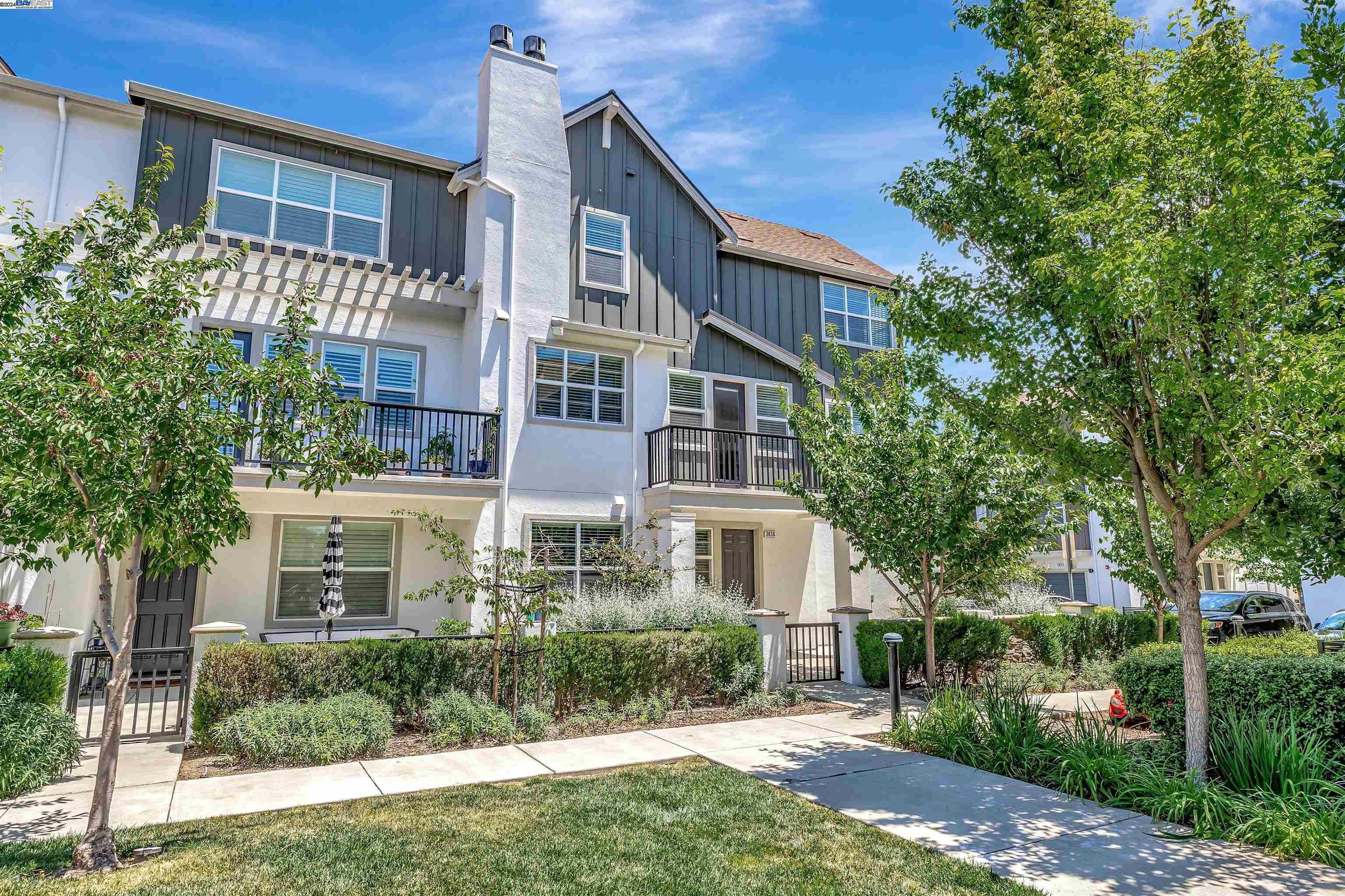 Neighborhood Neighborhood-16