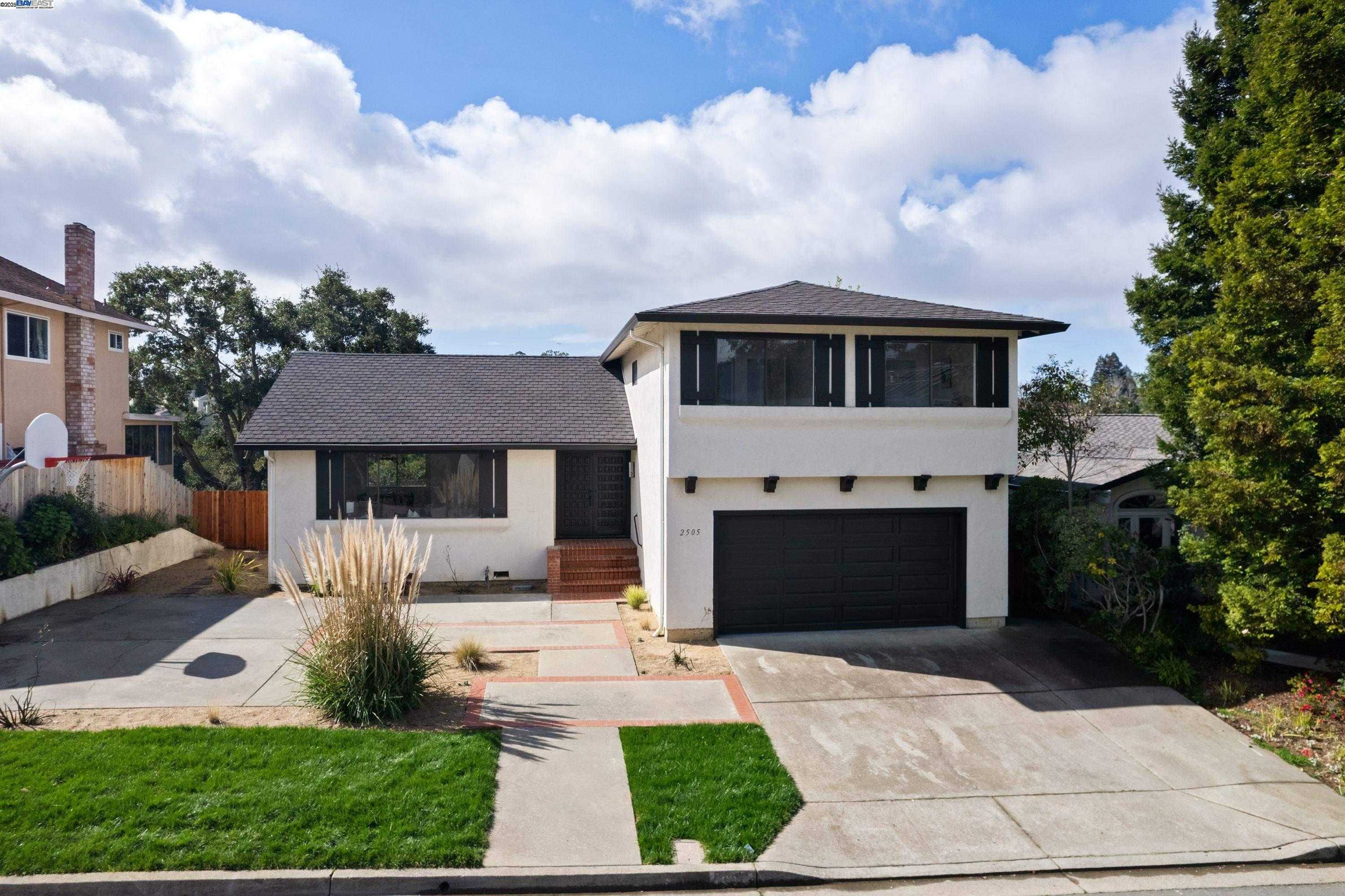 Neighborhood Neighborhood-34