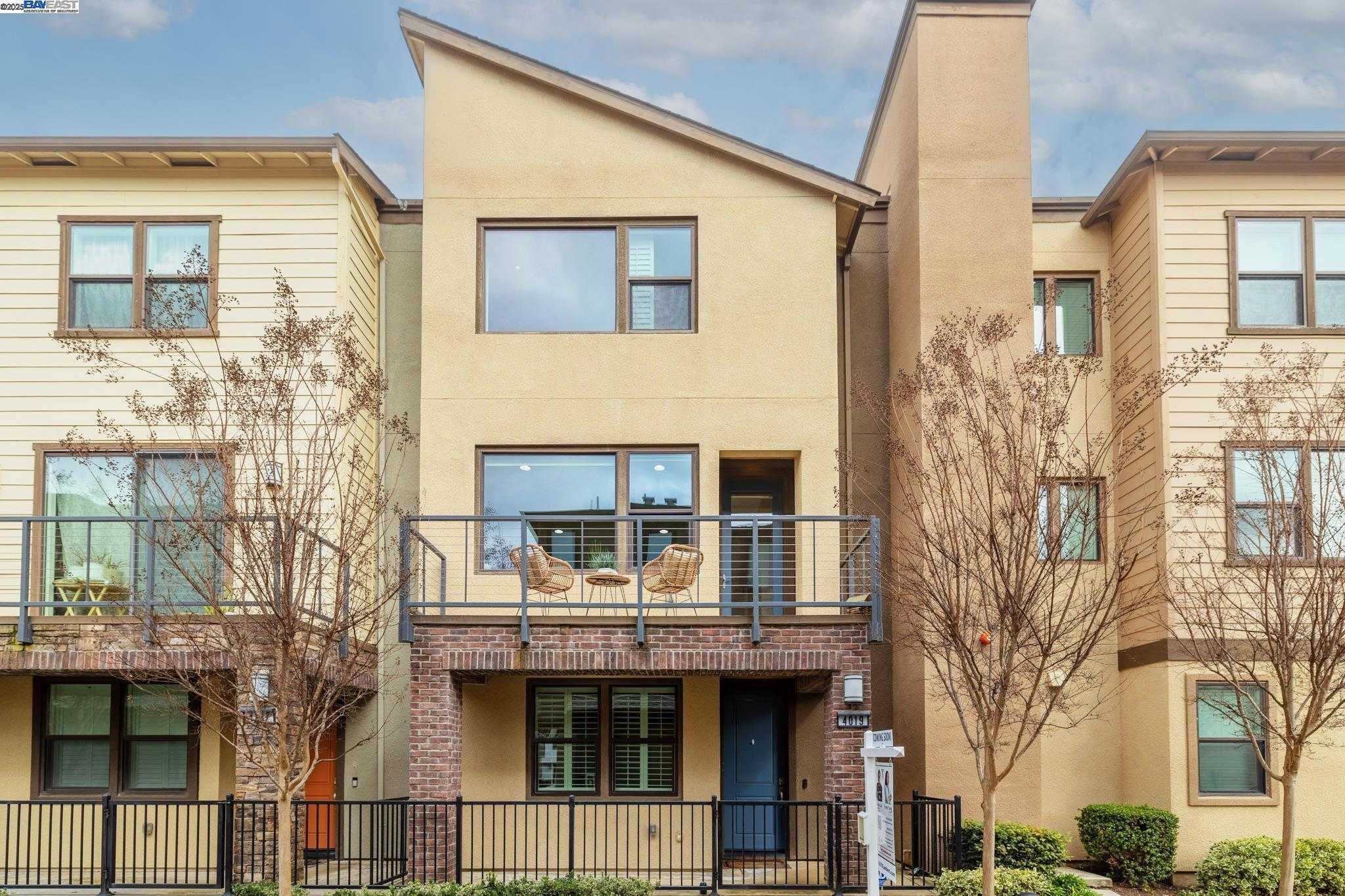 Neighborhood Neighborhood-1