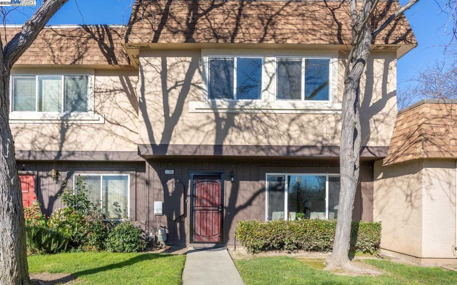 Neighborhood Neighborhood-13