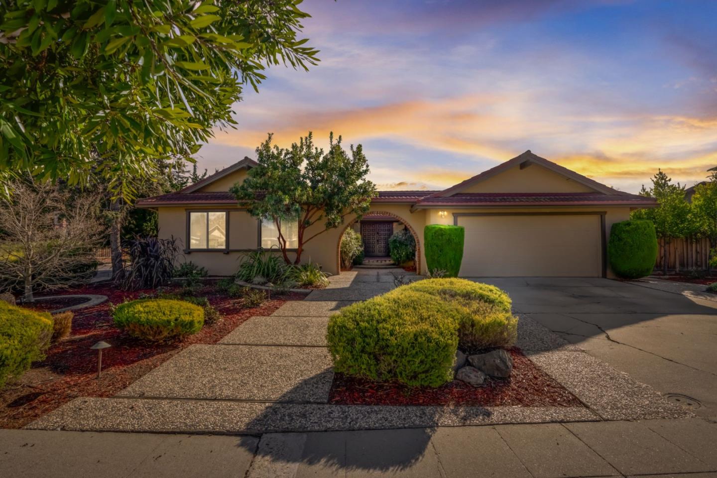 Neighborhood Neighborhood-31