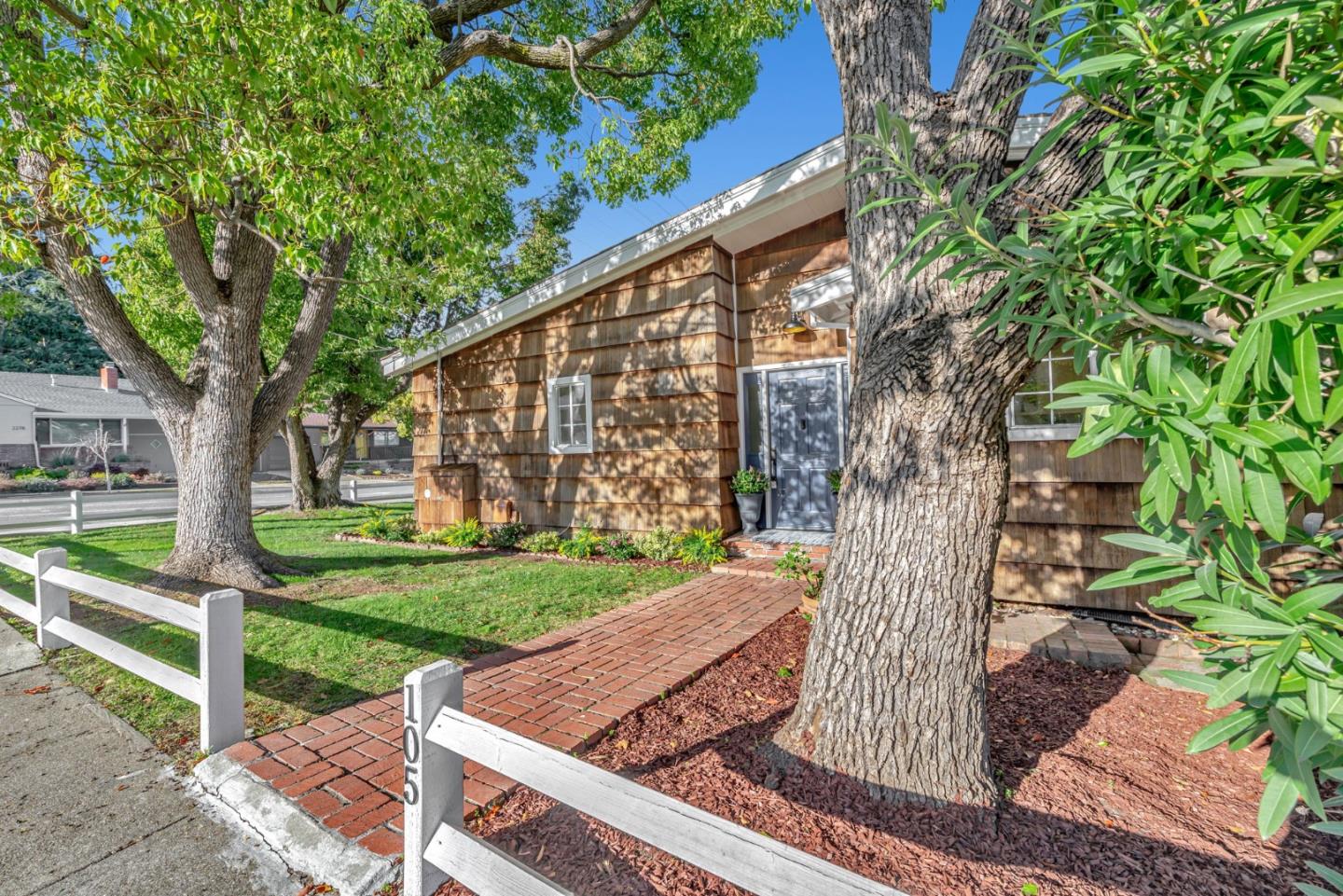 Neighborhood Neighborhood-9