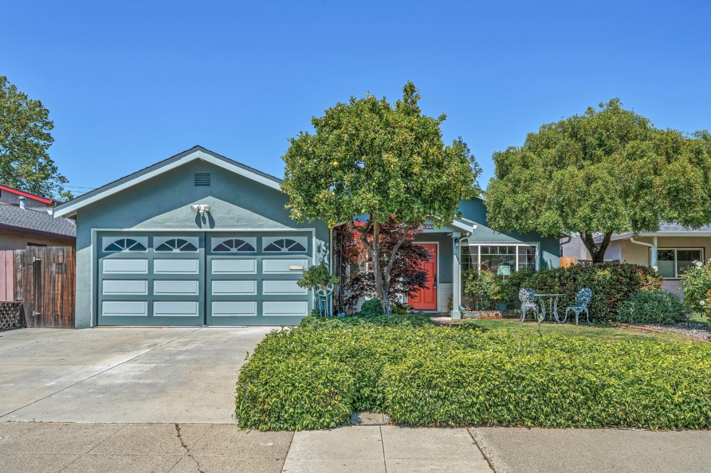 Neighborhood Neighborhood-49