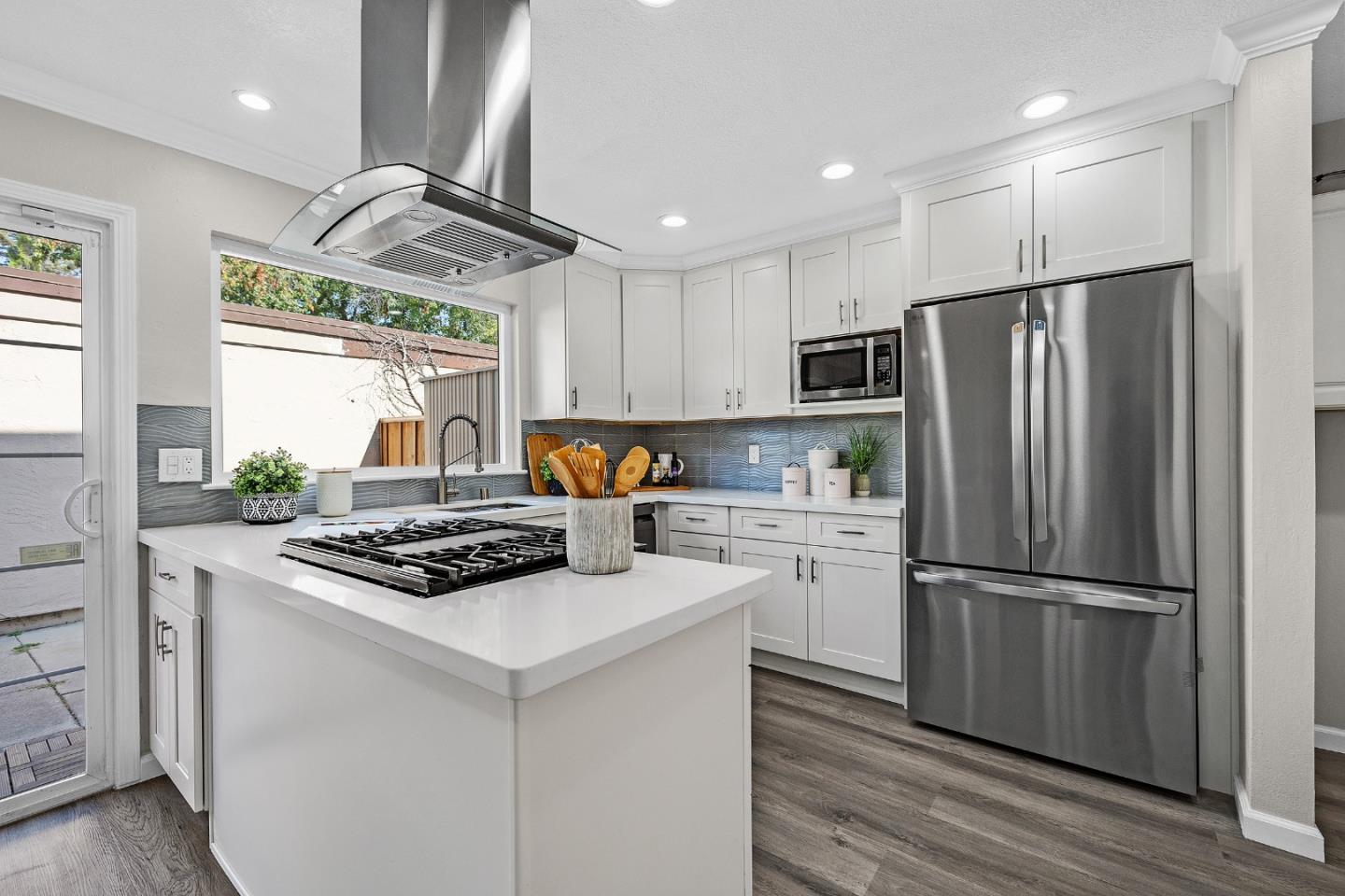 Neighborhood Neighborhood-5