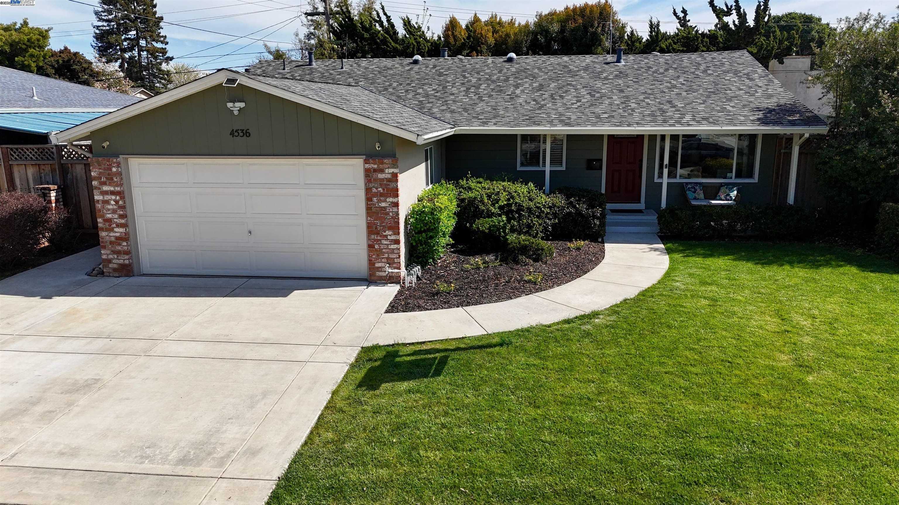 Neighborhood Neighborhood-15