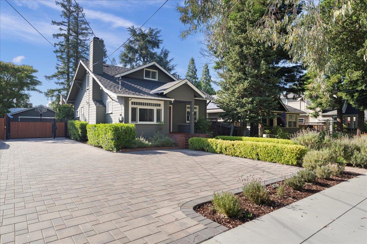 Neighborhood Neighborhood-1