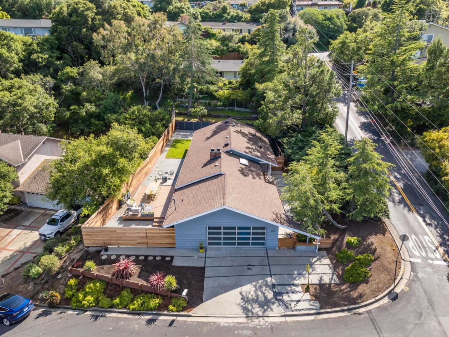 Neighborhood Neighborhood-8