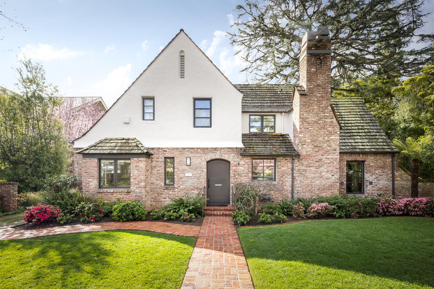 Neighborhood Neighborhood-19