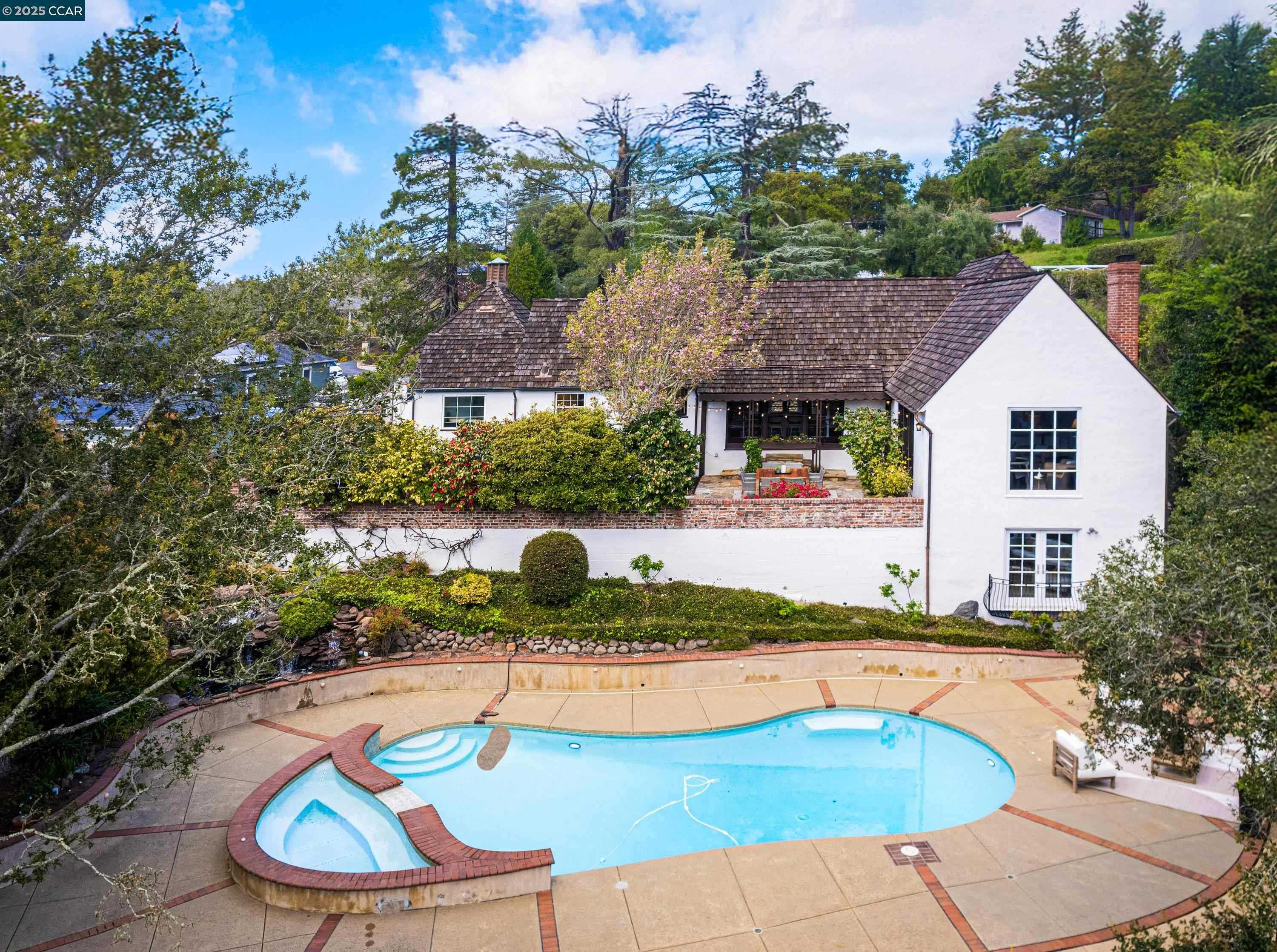 Neighborhood Neighborhood-5