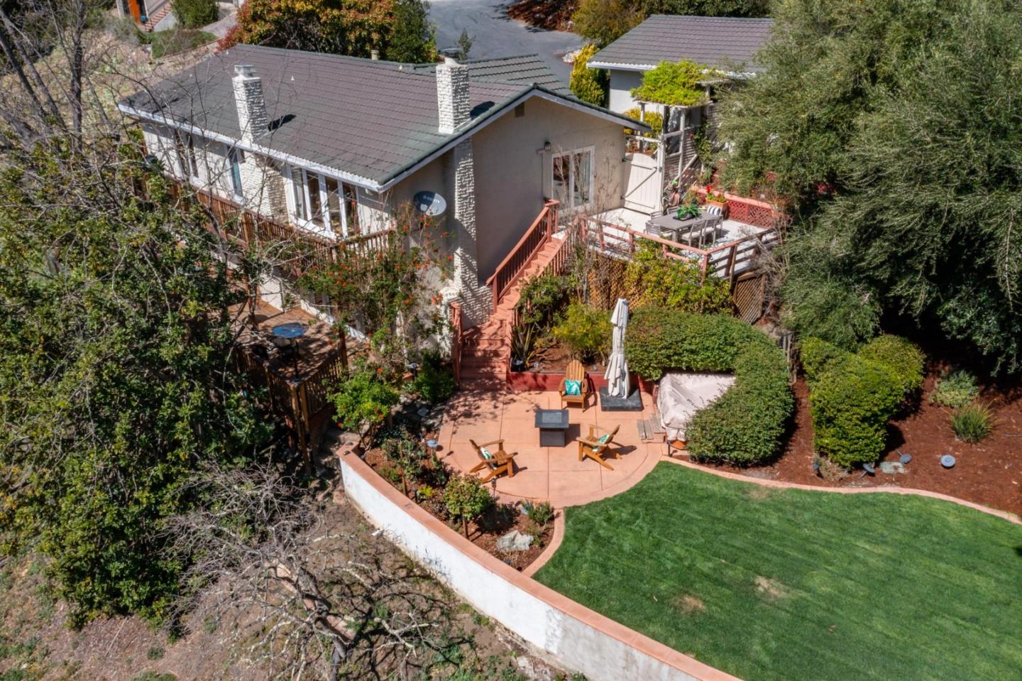 Neighborhood Neighborhood-98