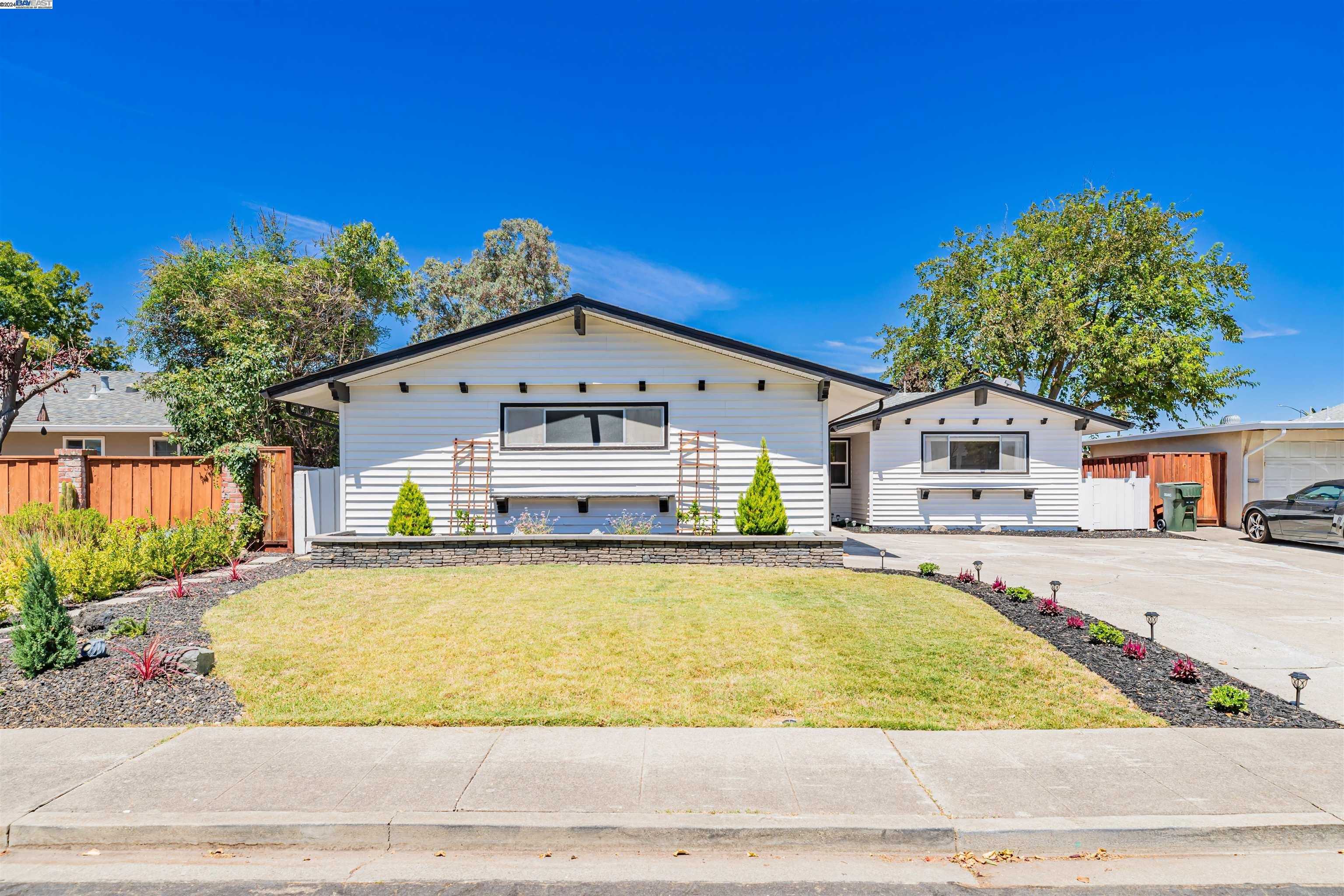 Neighborhood Neighborhood-18