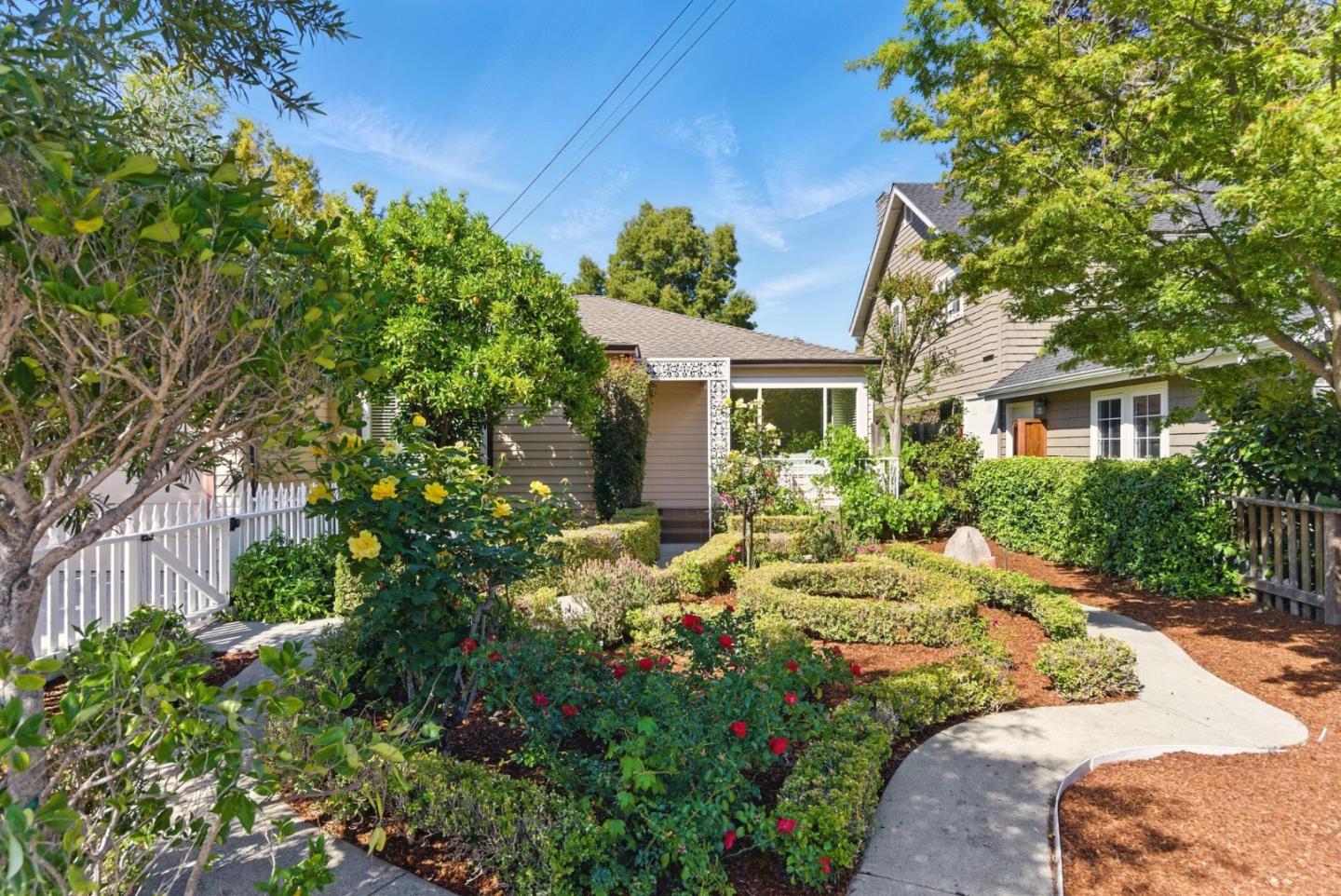 Neighborhood Neighborhood-23