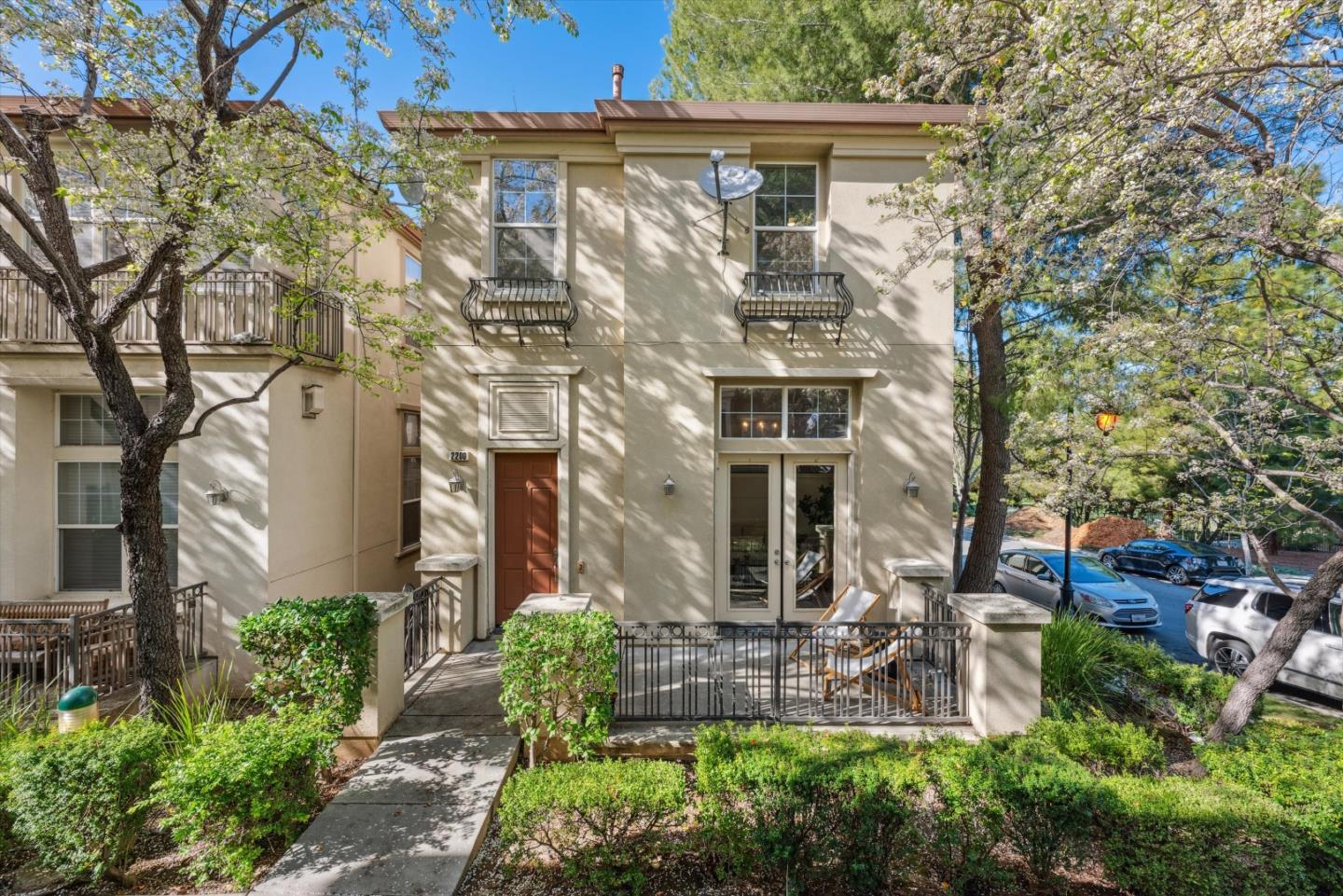 Neighborhood Neighborhood-29