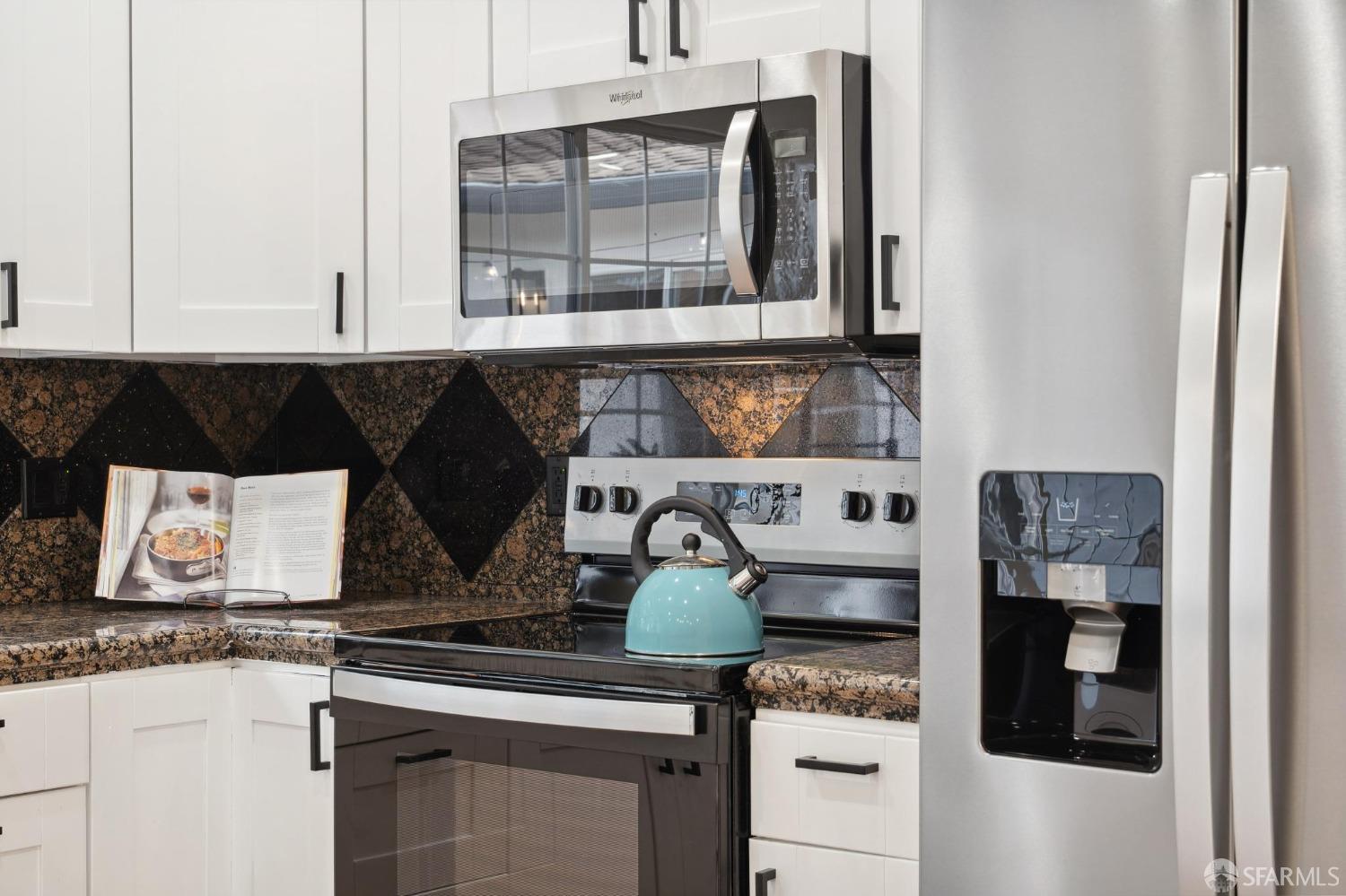 Neighborhood Neighborhood-10