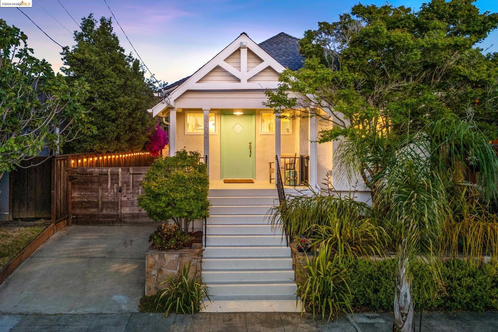 Neighborhood Neighborhood-1