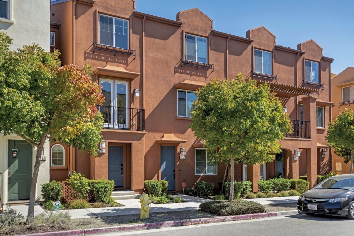 Neighborhood Neighborhood-104