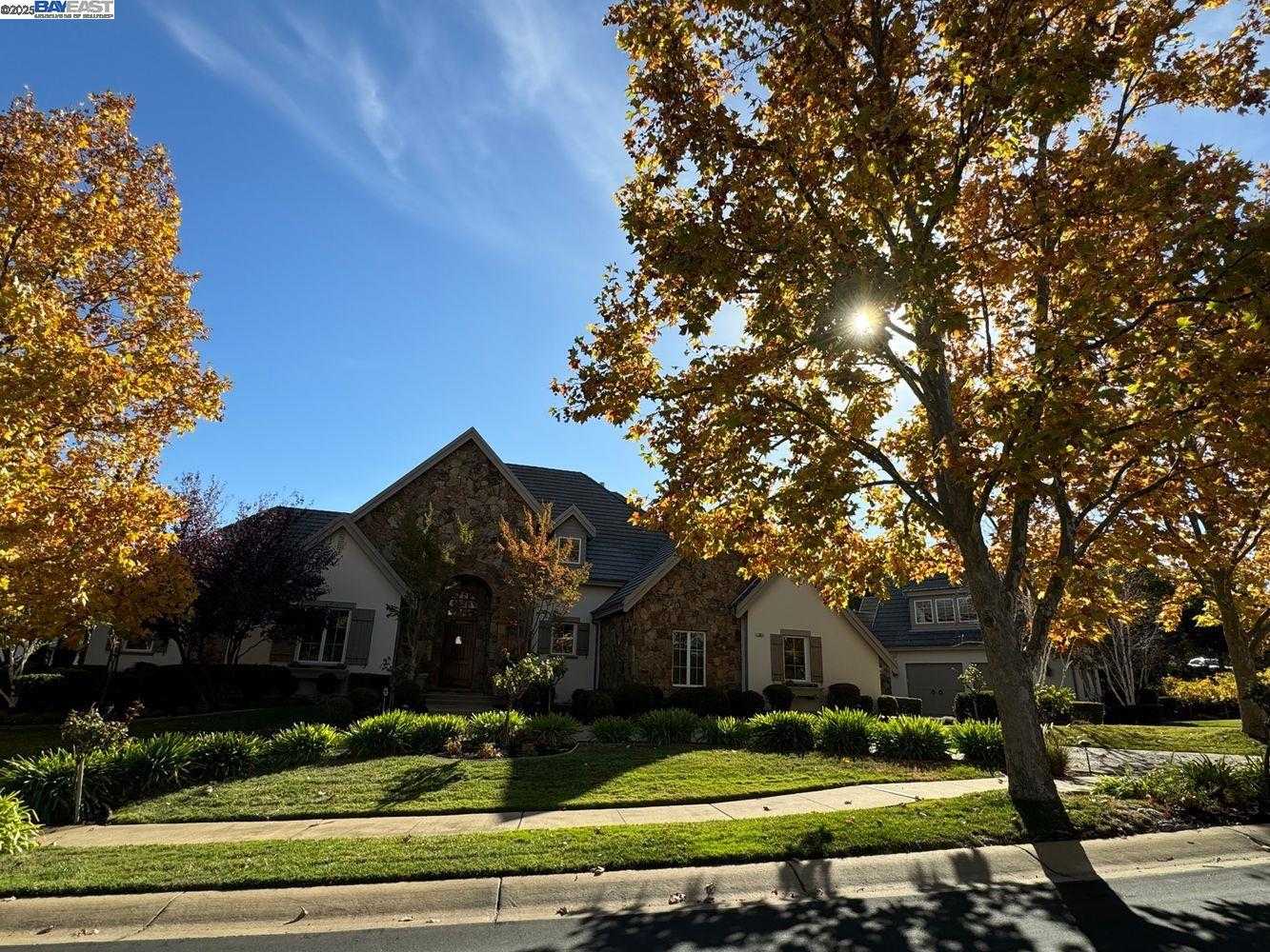 Neighborhood Neighborhood-9