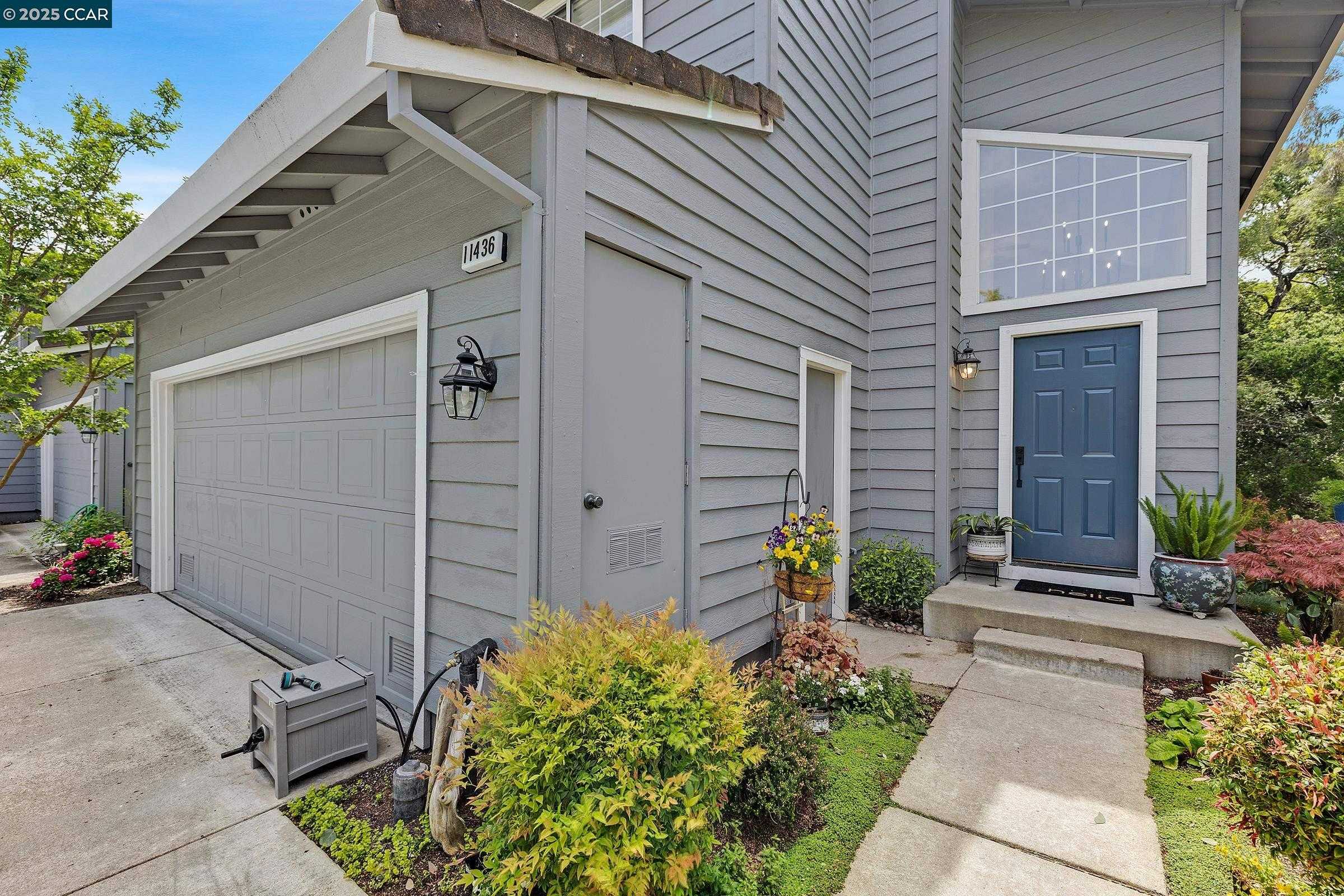 Neighborhood Neighborhood-17