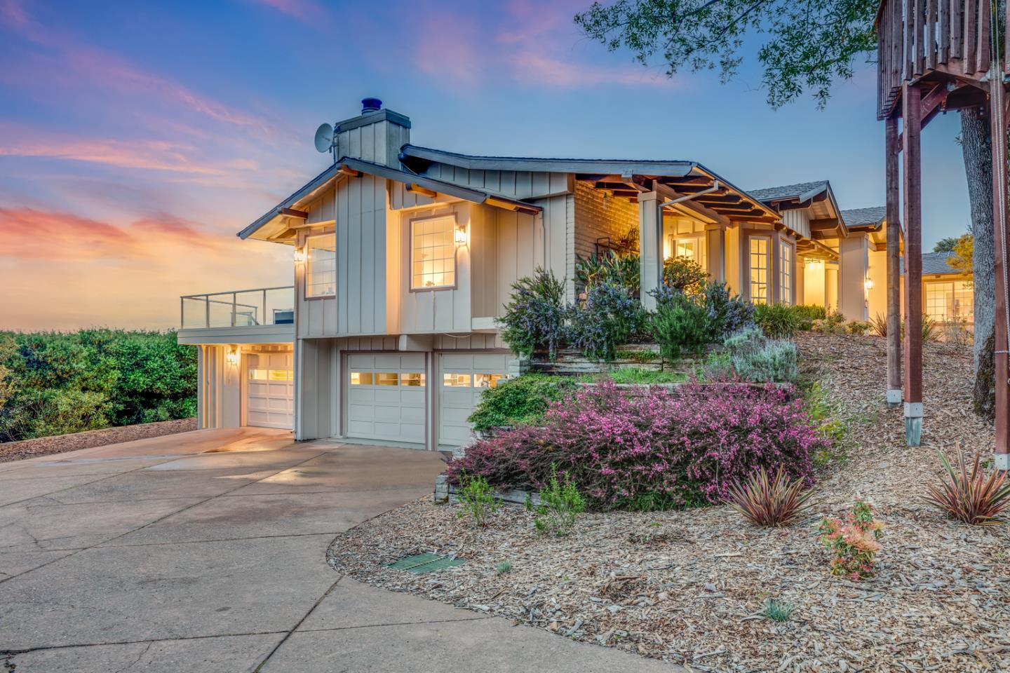 Neighborhood Neighborhood-1