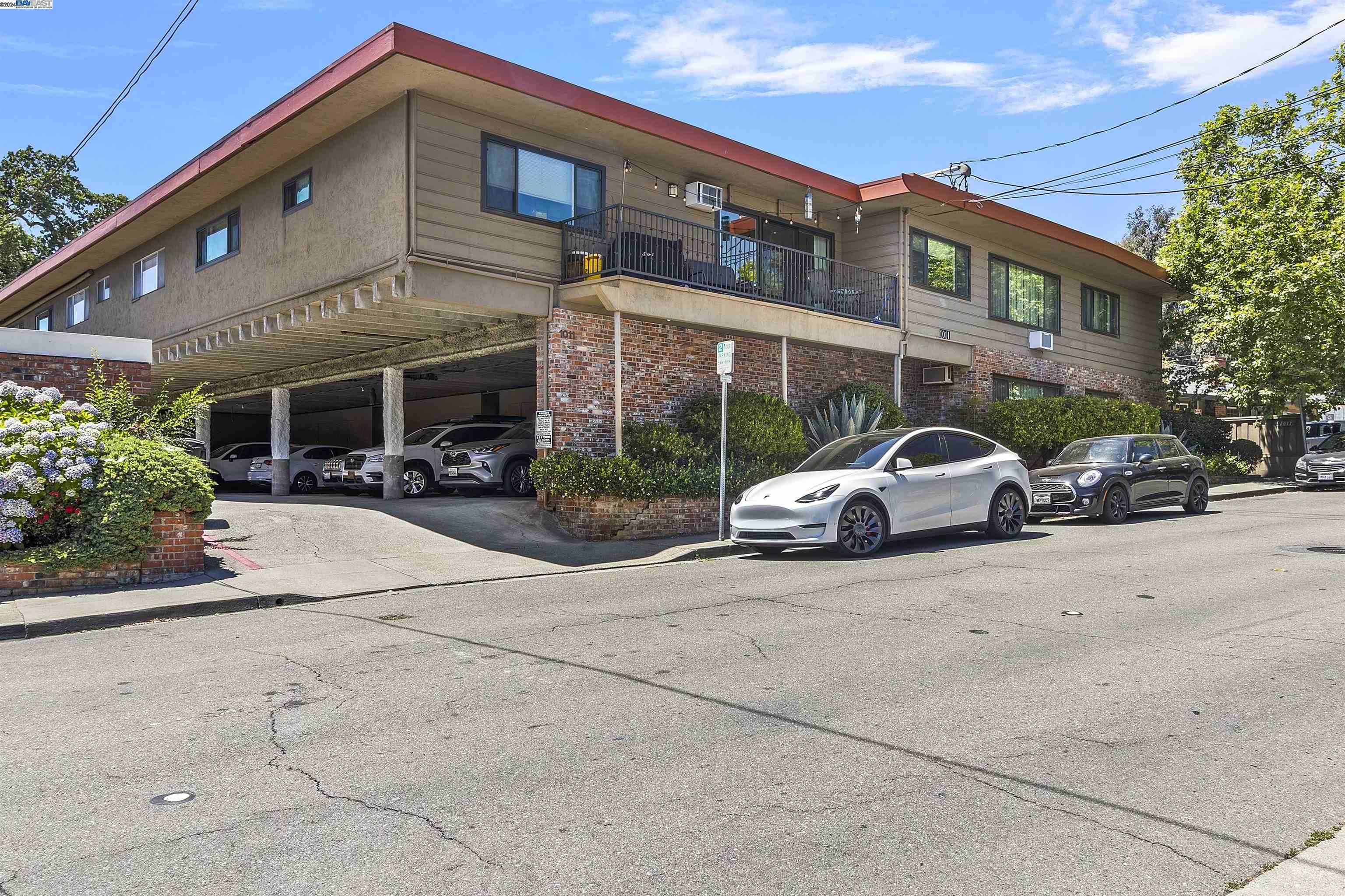 Neighborhood Neighborhood-17