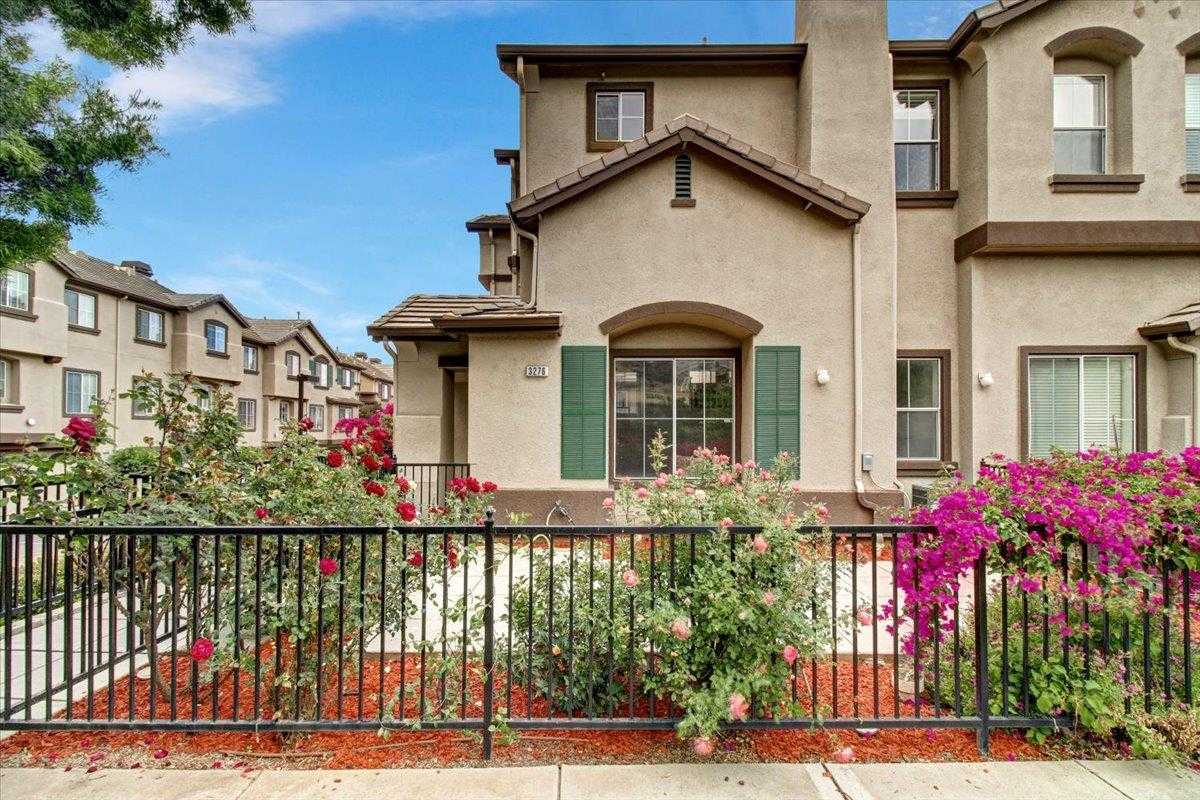 Neighborhood Neighborhood-10