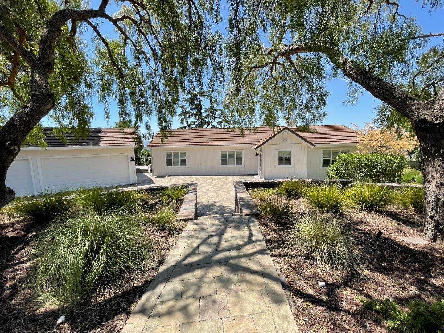 Neighborhood Neighborhood-70