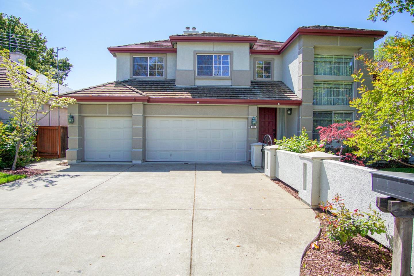 Neighborhood Neighborhood-4