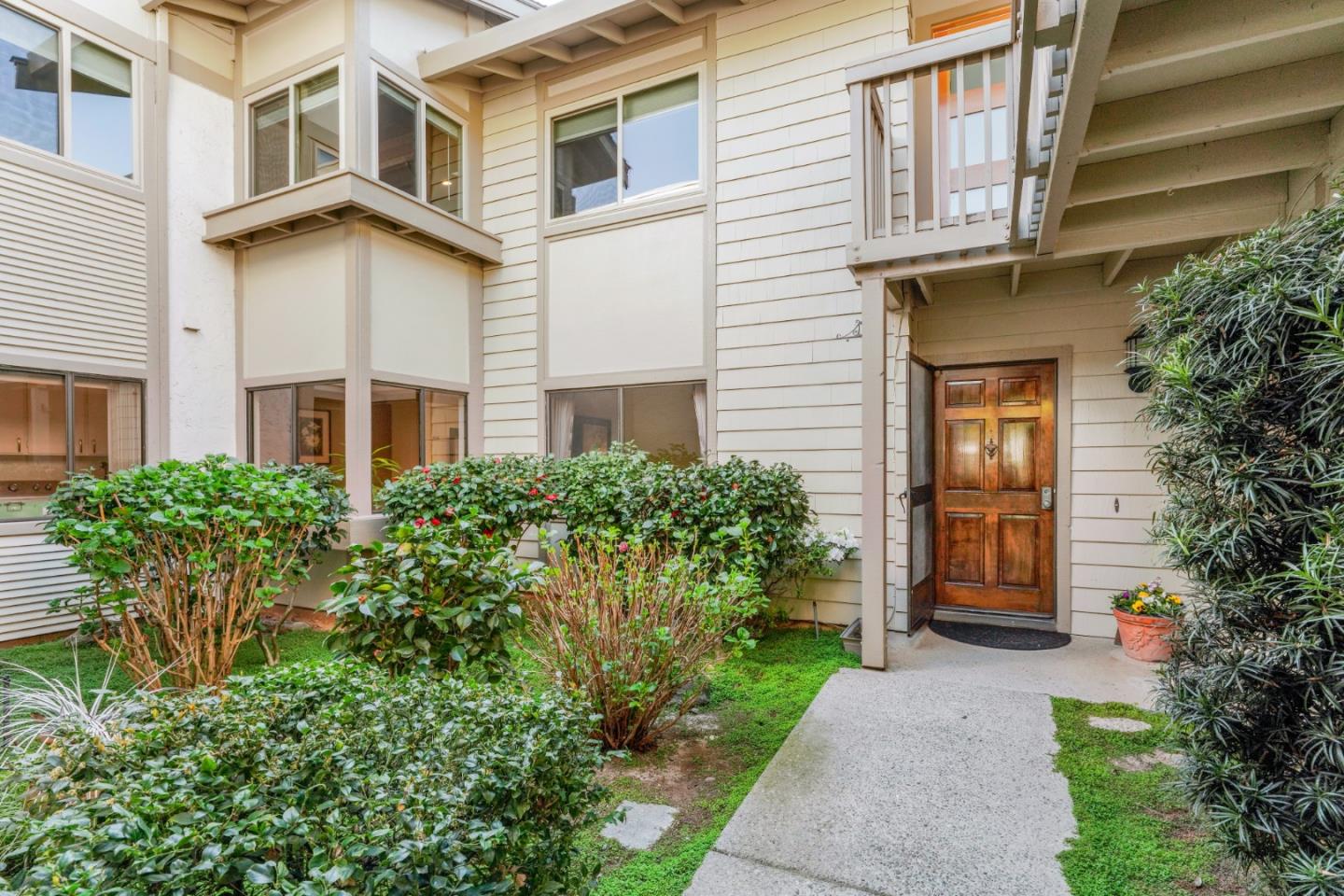 Neighborhood Neighborhood-84