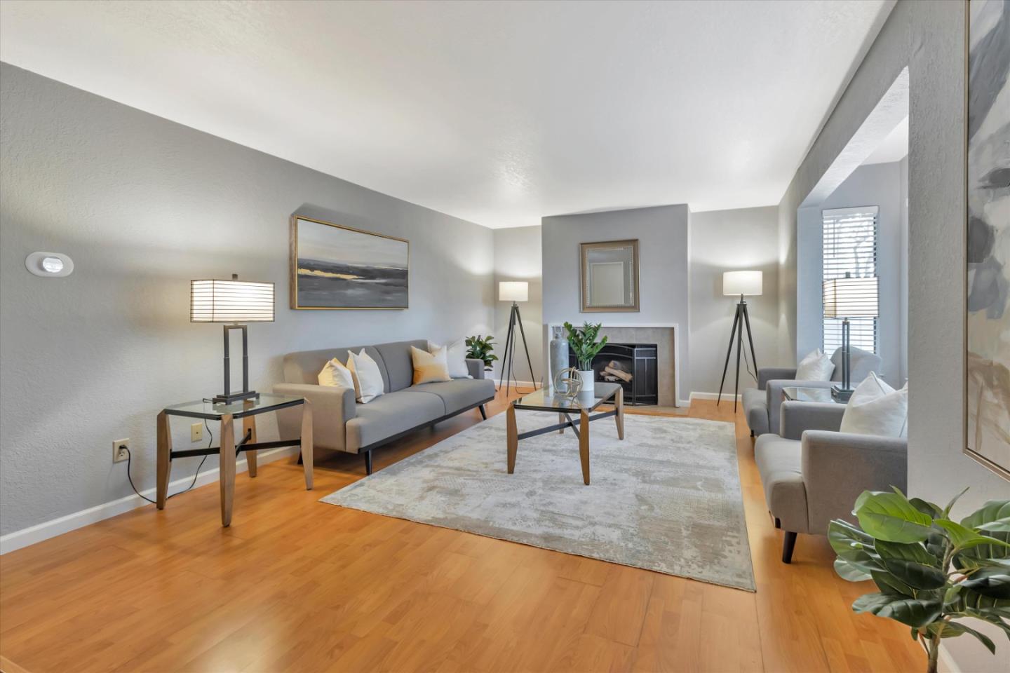 Neighborhood Neighborhood-94