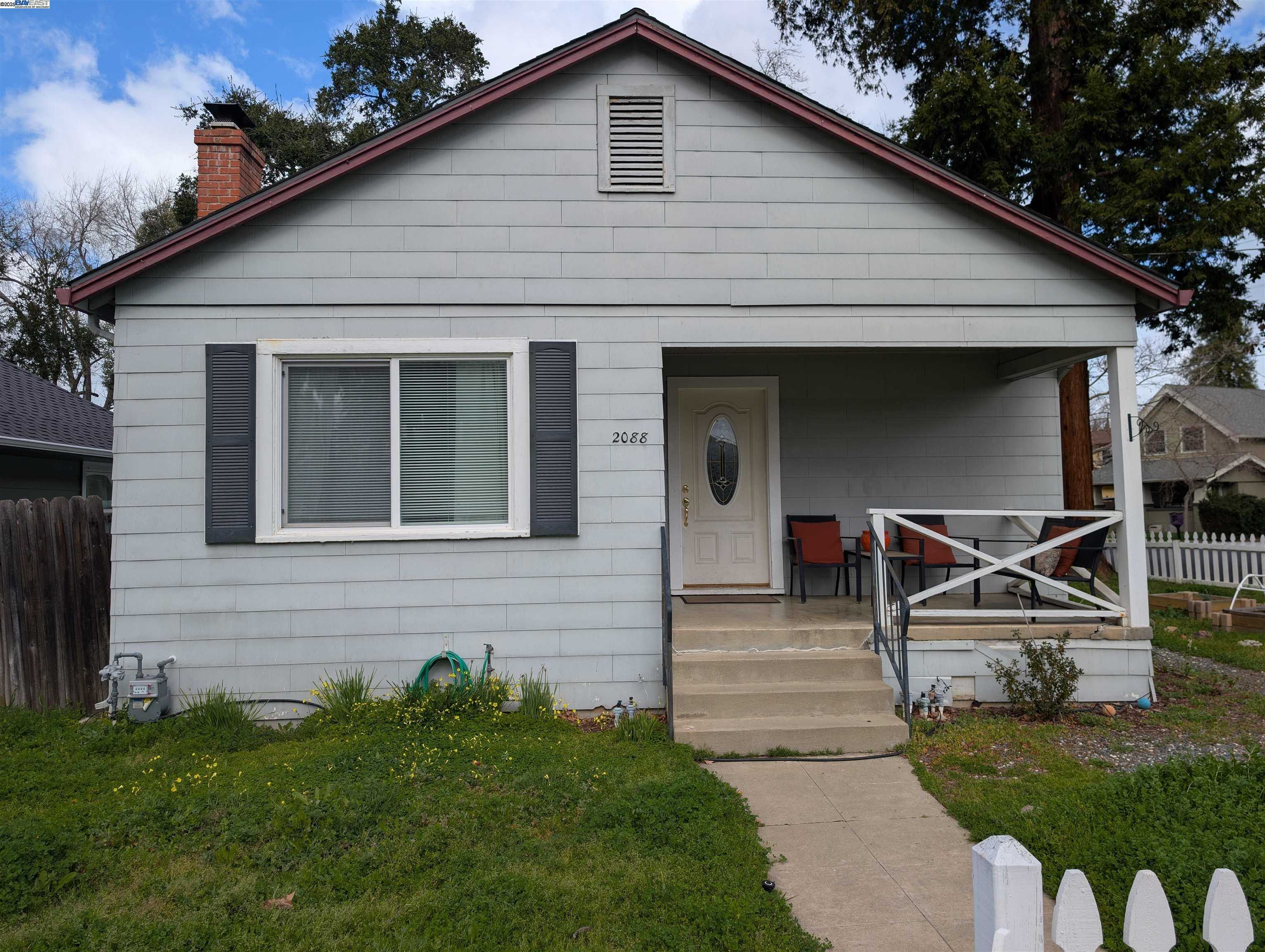 Neighborhood Neighborhood-28