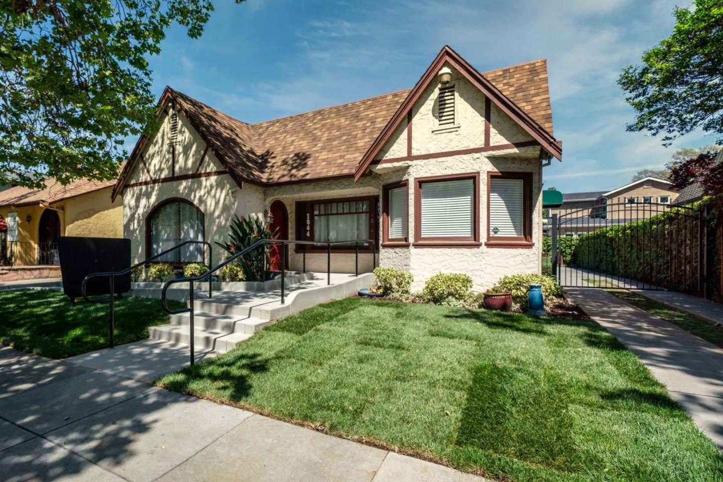 Neighborhood Neighborhood-104